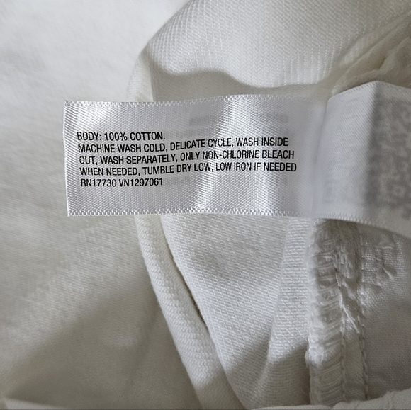 Universal Thread Women's White Shorts Size 4X - Picture 7 of 8